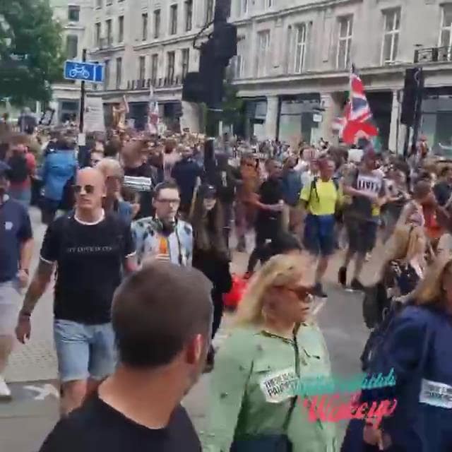 В Великобритании проходят демонстрации против ковид-фашизма, 2 млн человек вышли на улицы! (Видео)