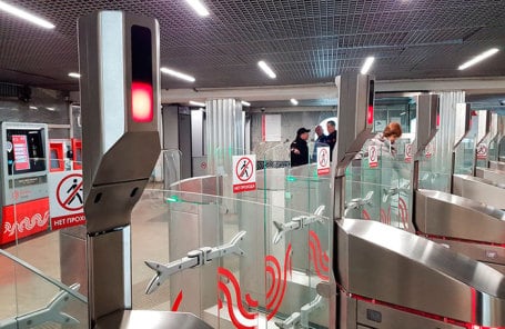 В московского метро появились камеры для прохода по биометрическим данным (по нанесённому на чело «начертанию», как по «наиболее точному идентификатору»)